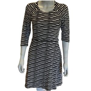 ECI New York Women's Size 8 Black and White Fully‎ Lined 3/4 Sleeve Dress